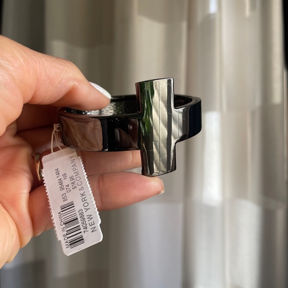 NWT New York & Company gunmetal bangle - Picture 2 of 4